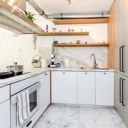 The White Apartment - Free Parking Sofia Esterno foto