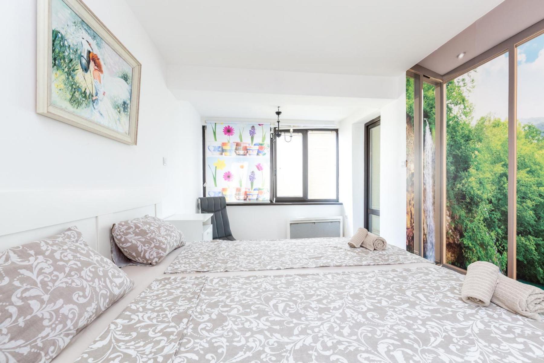 The White Apartment - Free Parking Sofia Esterno foto